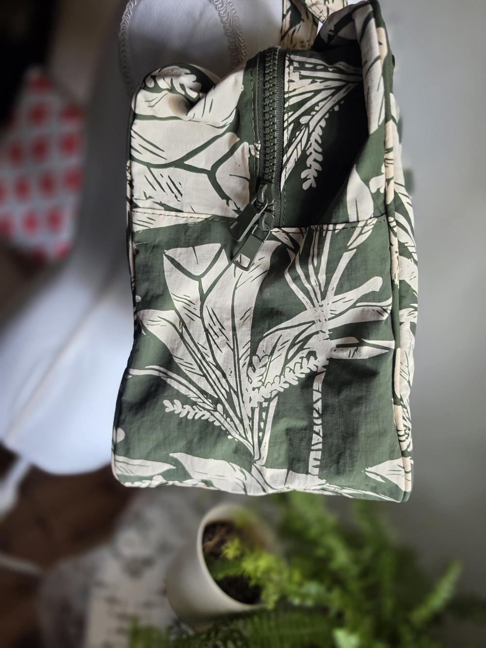 Aloha Collection Weekender Olive Ti Leaf NWOT - Picture 6 of 11